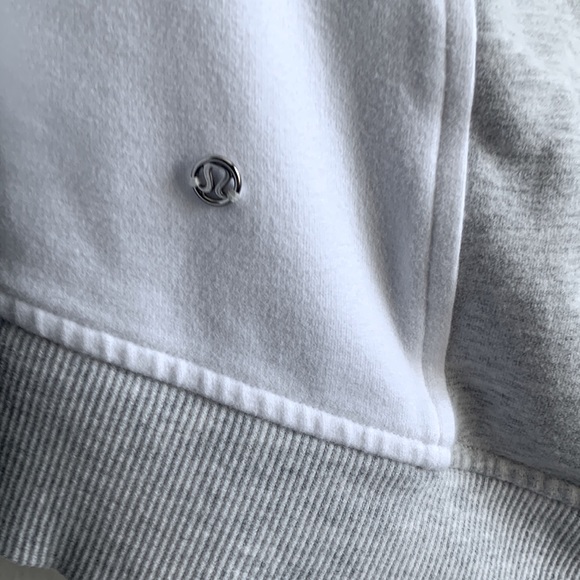LULULEMON Heathered Gray/White On The Double Pullover size 8 - Picture 9 of 13